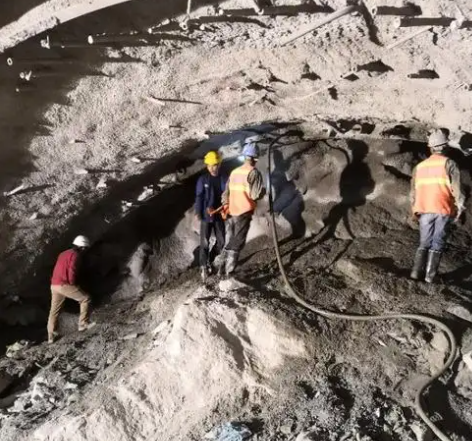 秀屿拱顶带模注浆料的施工流程及注意事项